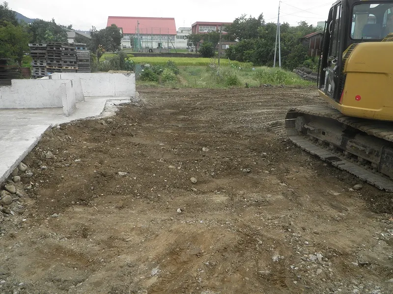 住宅と車庫と小屋の3棟(64坪)の解体後